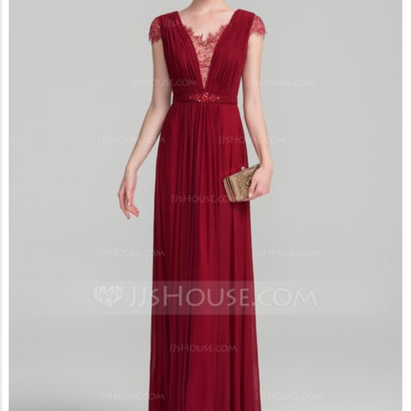 Formal burgundy dress great for any event! - Picture 2 of 5